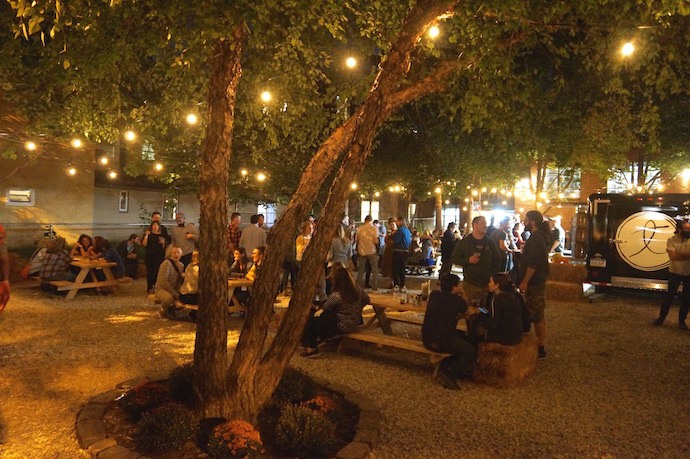 Your Guide to the Best Beer Gardens in Philadelphia post image